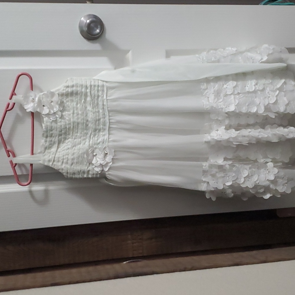 Dress, picture perfect, size 5. White